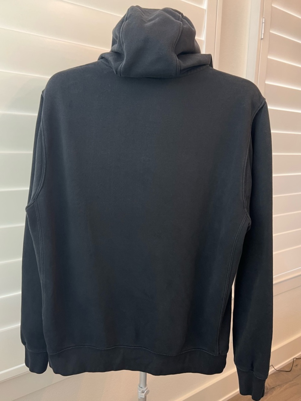 Nike club fleece Black Pullover Hoodie with White Swoosh - Picture 2 of 8